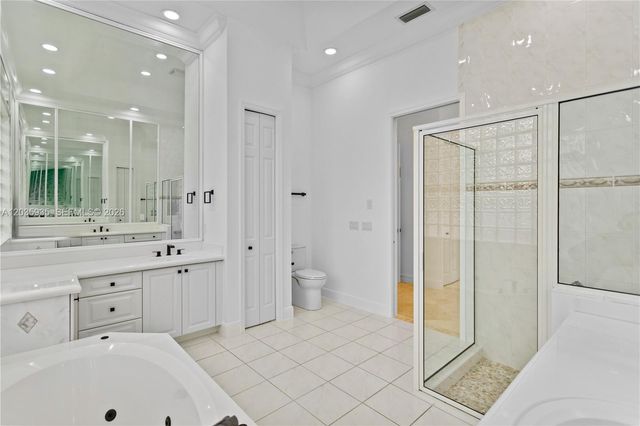 11021 Redhawk St, Plantation, FL 33324