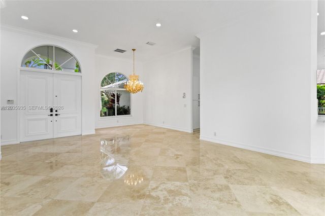 11021 Redhawk St, Plantation, FL 33324