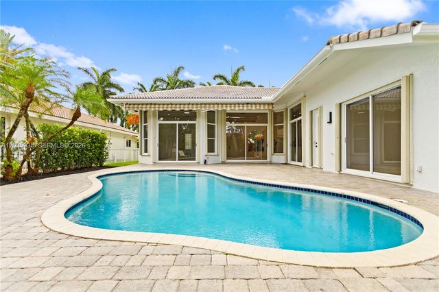 11021 Redhawk St, Plantation, FL 33324