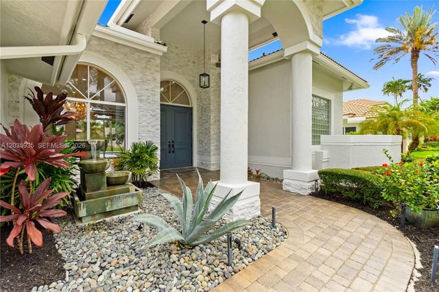 11021 Redhawk St, Plantation, FL 33324