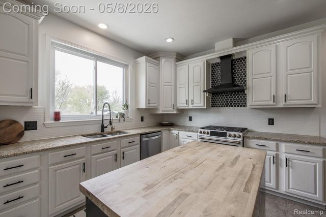 1263 N Baldwin Road, Brandon Charter Township, MI 48371