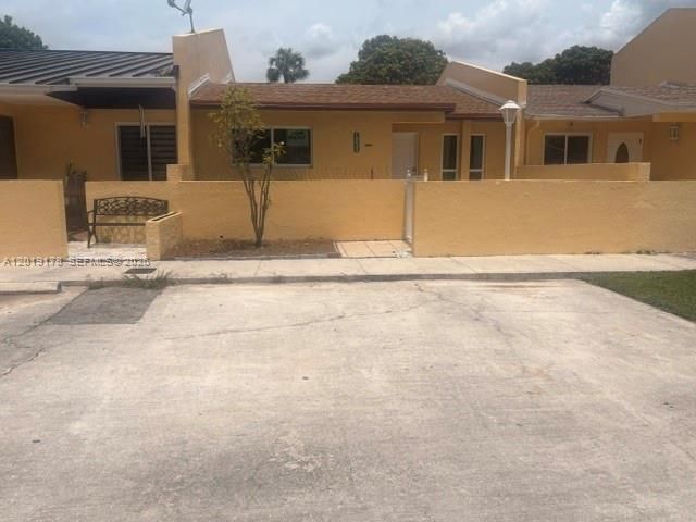 19435 NW 53rd Ct 19435, Miami Gardens, FL 33055