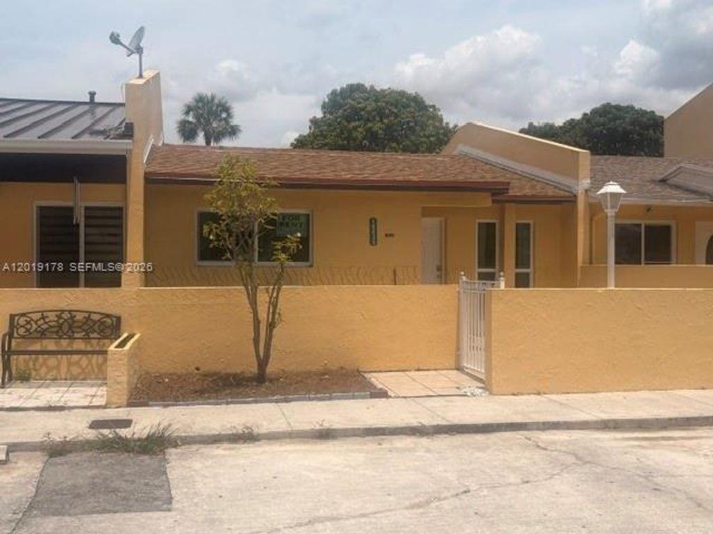 19435 NW 53rd Ct 19435, Miami Gardens, FL 33055