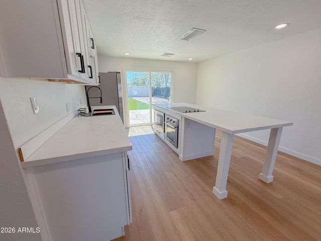 5315 W MYRTLE Avenue, Glendale, AZ 85301
