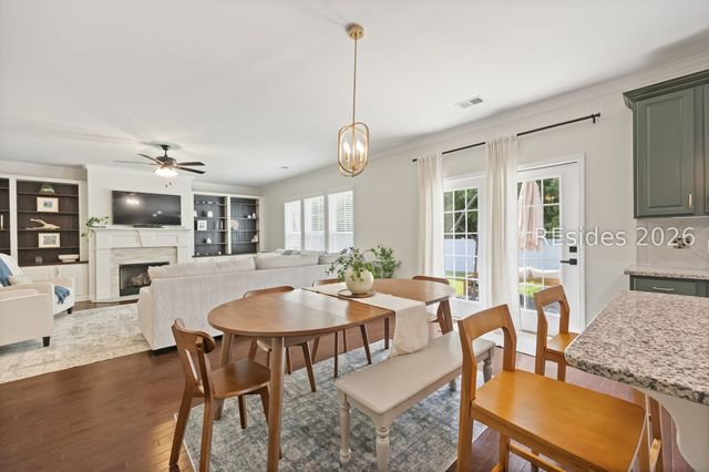 82 Sago Palm Dr, Bluffton, SC 29910