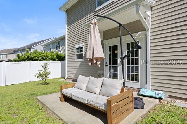 82 Sago Palm Dr, Bluffton, SC 29910