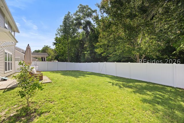 82 Sago Palm Dr, Bluffton, SC 29910