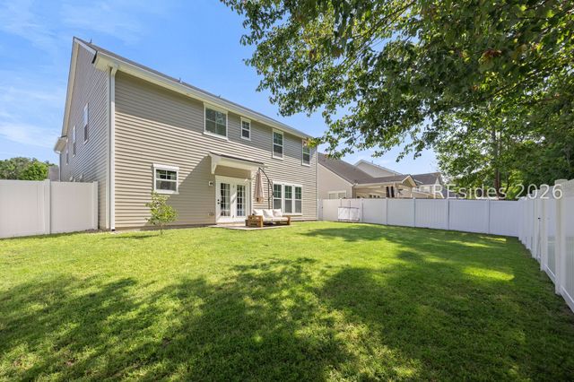 82 Sago Palm Dr, Bluffton, SC 29910