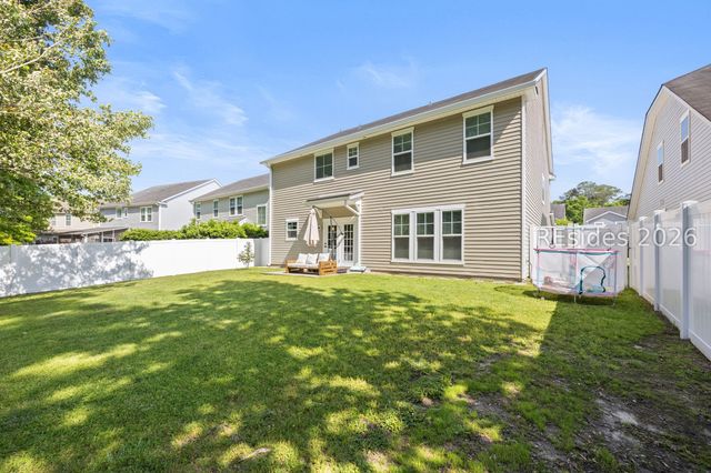 82 Sago Palm Dr, Bluffton, SC 29910