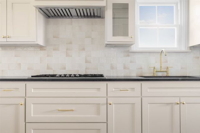 5623 Mccommas Boulevard, Dallas, TX 75206