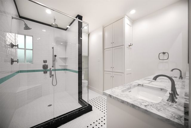 5623 Mccommas Boulevard, Dallas, TX 75206