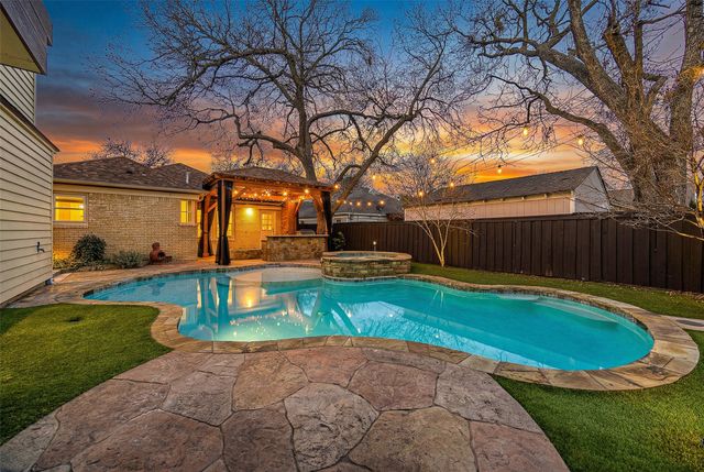 5623 Mccommas Boulevard, Dallas, TX 75206