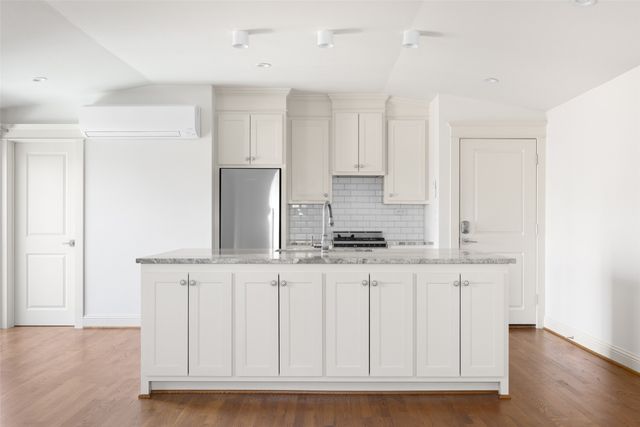 5623 Mccommas Boulevard, Dallas, TX 75206