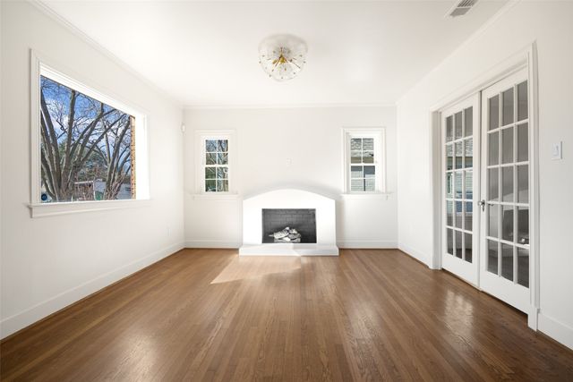 5623 Mccommas Boulevard, Dallas, TX 75206