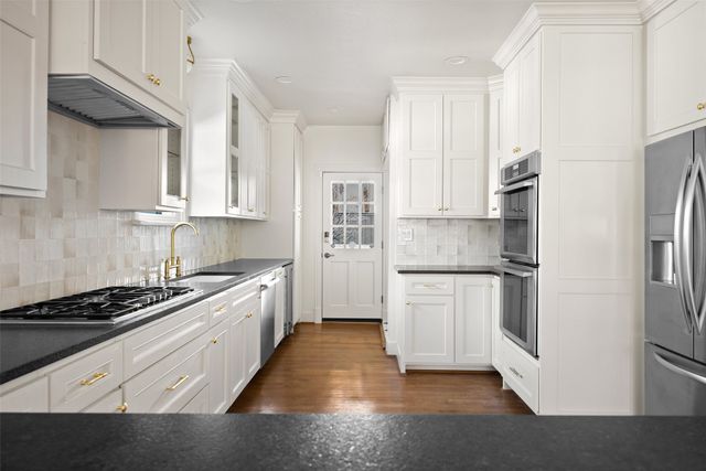 5623 Mccommas Boulevard, Dallas, TX 75206