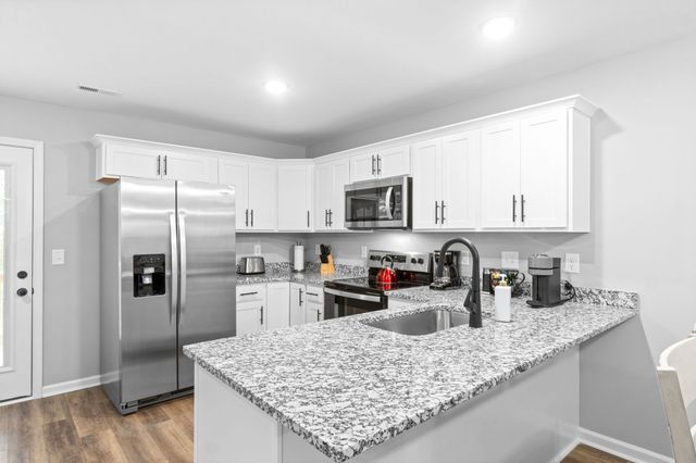 138 Blackman St, Clarksville, TN 37040