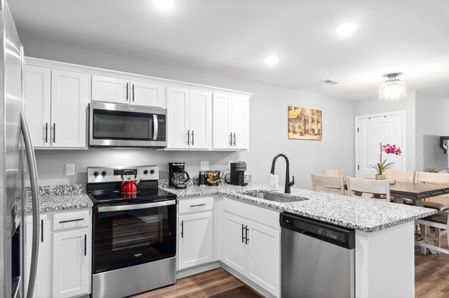 138 Blackman St, Clarksville, TN 37040