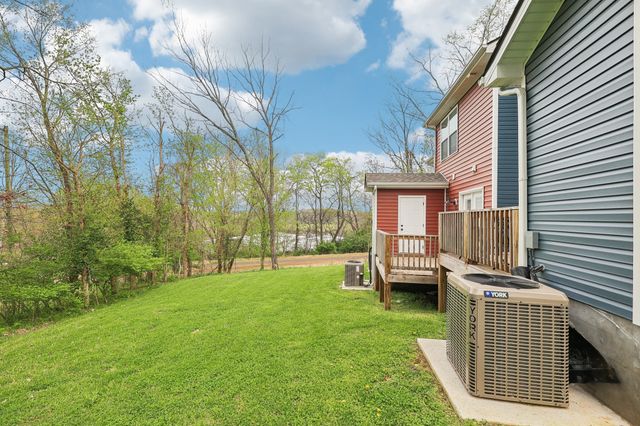138 Blackman St, Clarksville, TN 37040