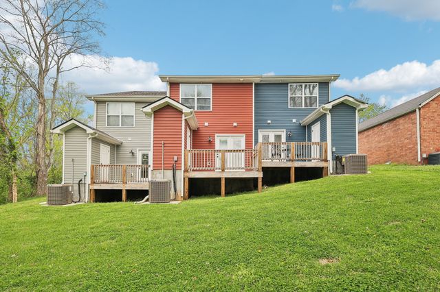 138 Blackman St, Clarksville, TN 37040