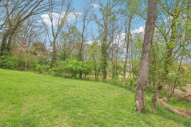 138 Blackman St, Clarksville, TN 37040