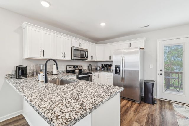 138 Blackman St, Clarksville, TN 37040