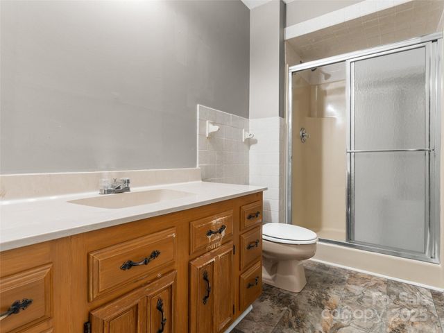165 Crestview Drive, Hendersonville, NC 28791