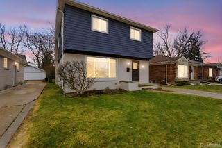 57 W Elmwood Avenue, Clawson, MI 48017