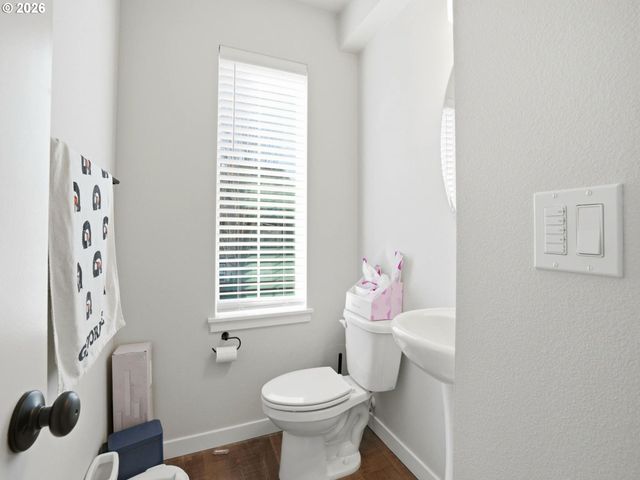 3382 Se BROOKWOOD Ave, Hillsboro, OR 97123