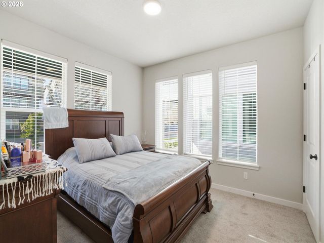 3382 Se BROOKWOOD Ave, Hillsboro, OR 97123