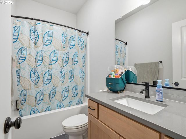 3382 Se BROOKWOOD Ave, Hillsboro, OR 97123