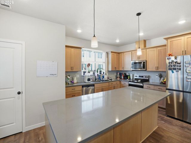 3382 Se BROOKWOOD Ave, Hillsboro, OR 97123