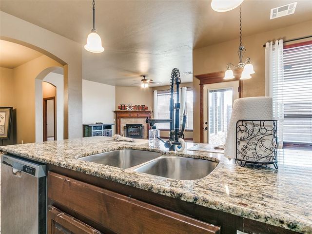 2100 SE 5th Street, Moore, OK 73160