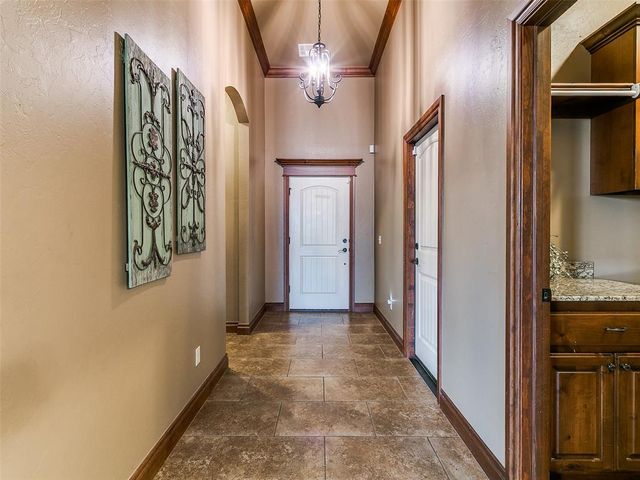 2100 SE 5th Street, Moore, OK 73160