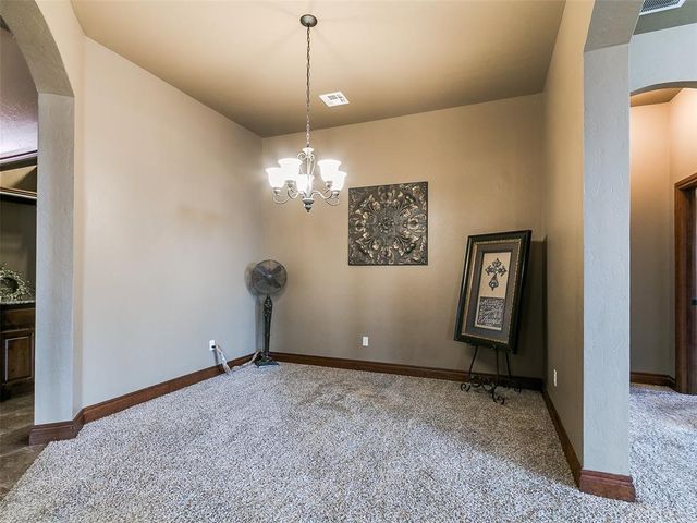 2100 SE 5th Street, Moore, OK 73160