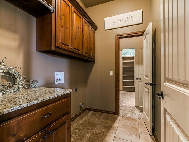 2100 SE 5th Street, Moore, OK 73160