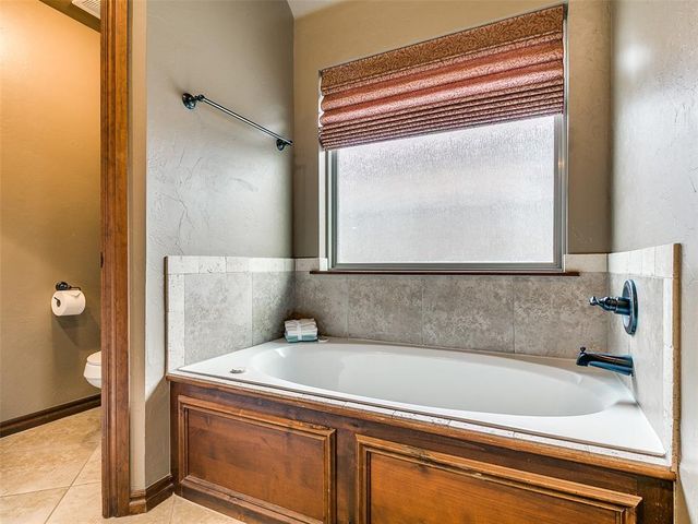 2100 SE 5th Street, Moore, OK 73160