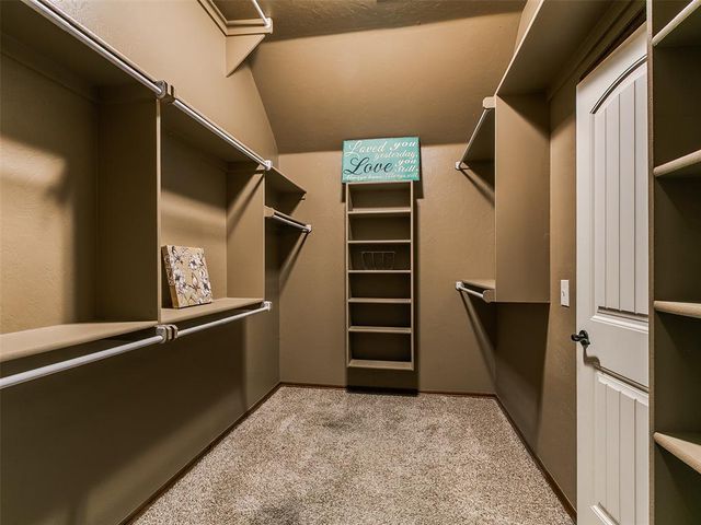 2100 SE 5th Street, Moore, OK 73160