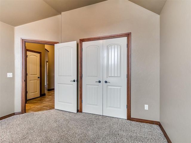 2100 SE 5th Street, Moore, OK 73160