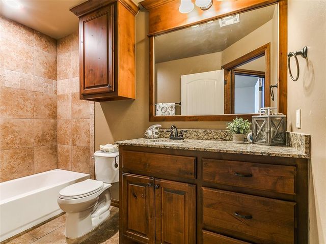 2100 SE 5th Street, Moore, OK 73160