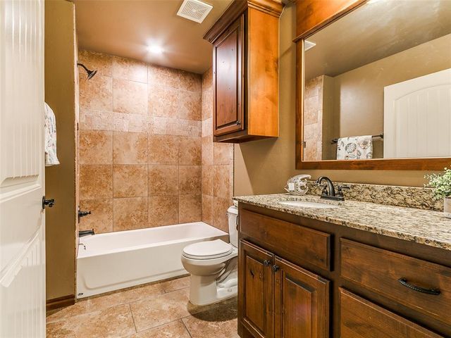 2100 SE 5th Street, Moore, OK 73160