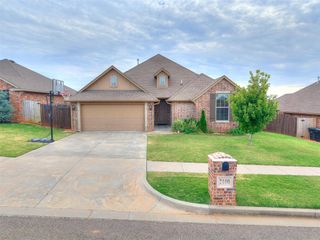 2100 SE 5th Street, Moore, OK 73160