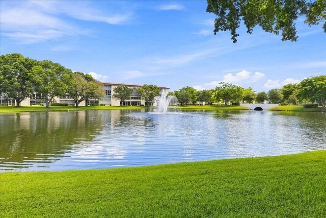 2304 LUCAYA Lane C1, Coconut Creek, FL 33066