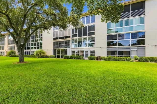 2304 LUCAYA Lane C1, Coconut Creek, FL 33066