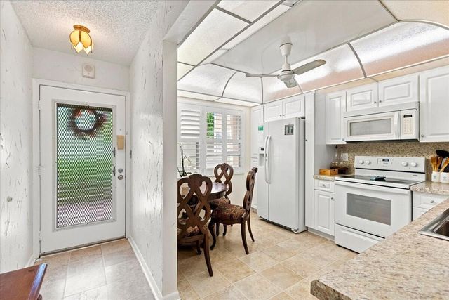 2304 LUCAYA Lane C1, Coconut Creek, FL 33066