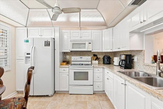 2304 LUCAYA Lane C1, Coconut Creek, FL 33066