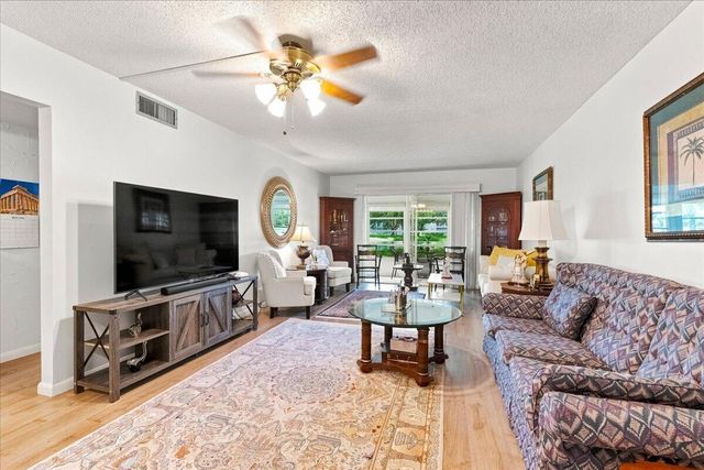 2304 LUCAYA Lane C1, Coconut Creek, FL 33066