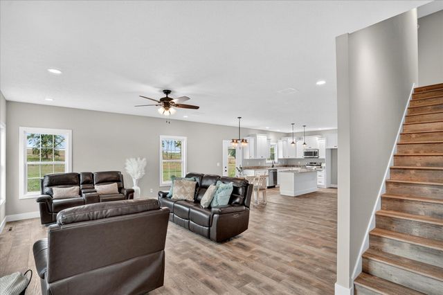 000 South 82nd Road, Bolivar, MO 65613