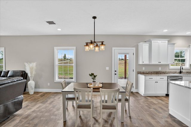 000 South 82nd Road, Bolivar, MO 65613