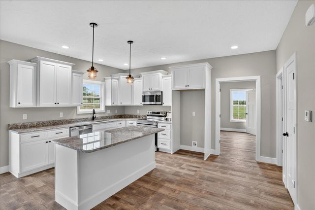 000 South 82nd Road, Bolivar, MO 65613