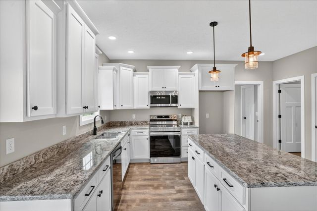 000 South 82nd Road, Bolivar, MO 65613